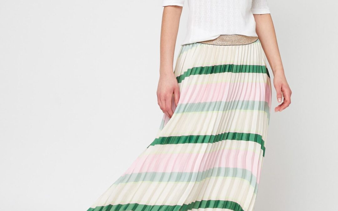 Jupe longue : 3 idées de looks faciles pour le quotidien