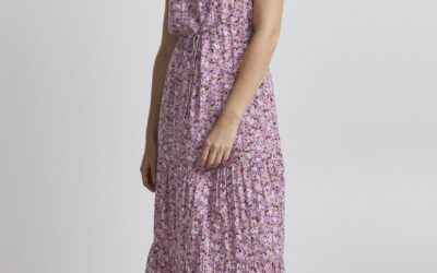 Robe en lin : la matière star pour un été naturel et stylé