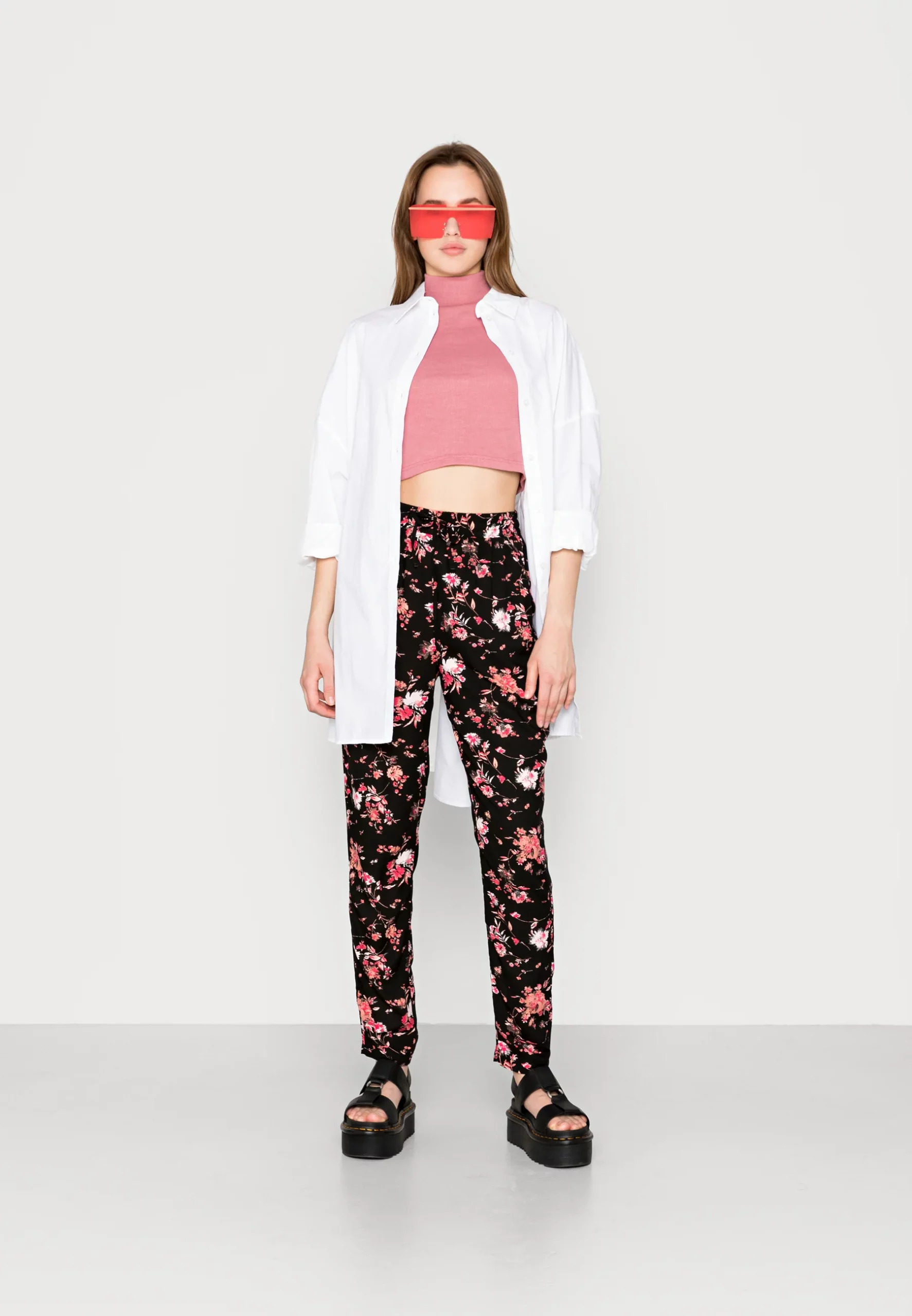 Pantalon fleuri