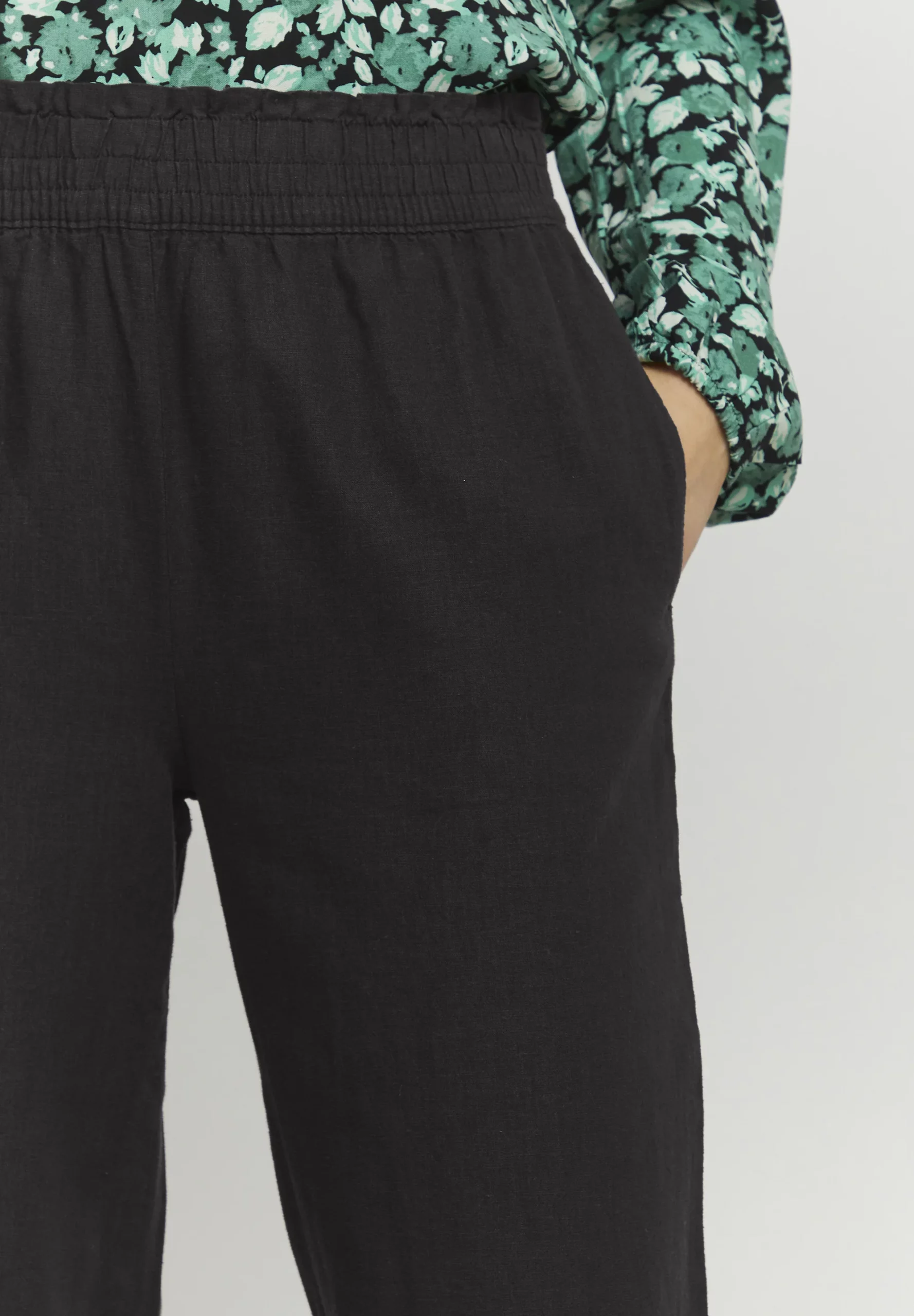 Pantalon en lin noir – Image 3