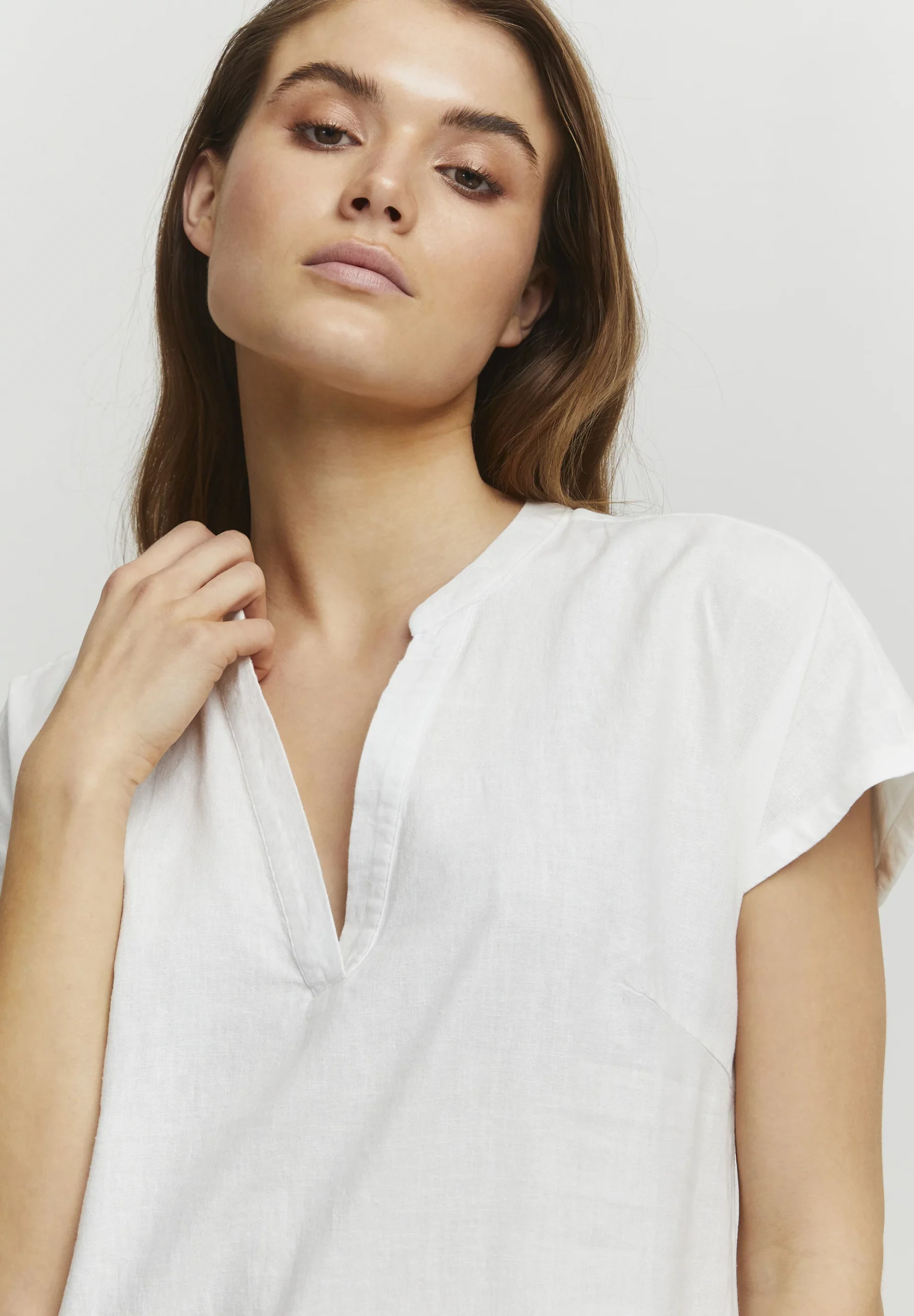 Robe courte en lin blanc – Image 4